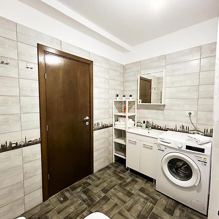 Mirandis Apartments - Comfort & Private Parking Near Coresi Mall บราชอฟ ภายนอก รูปภาพ