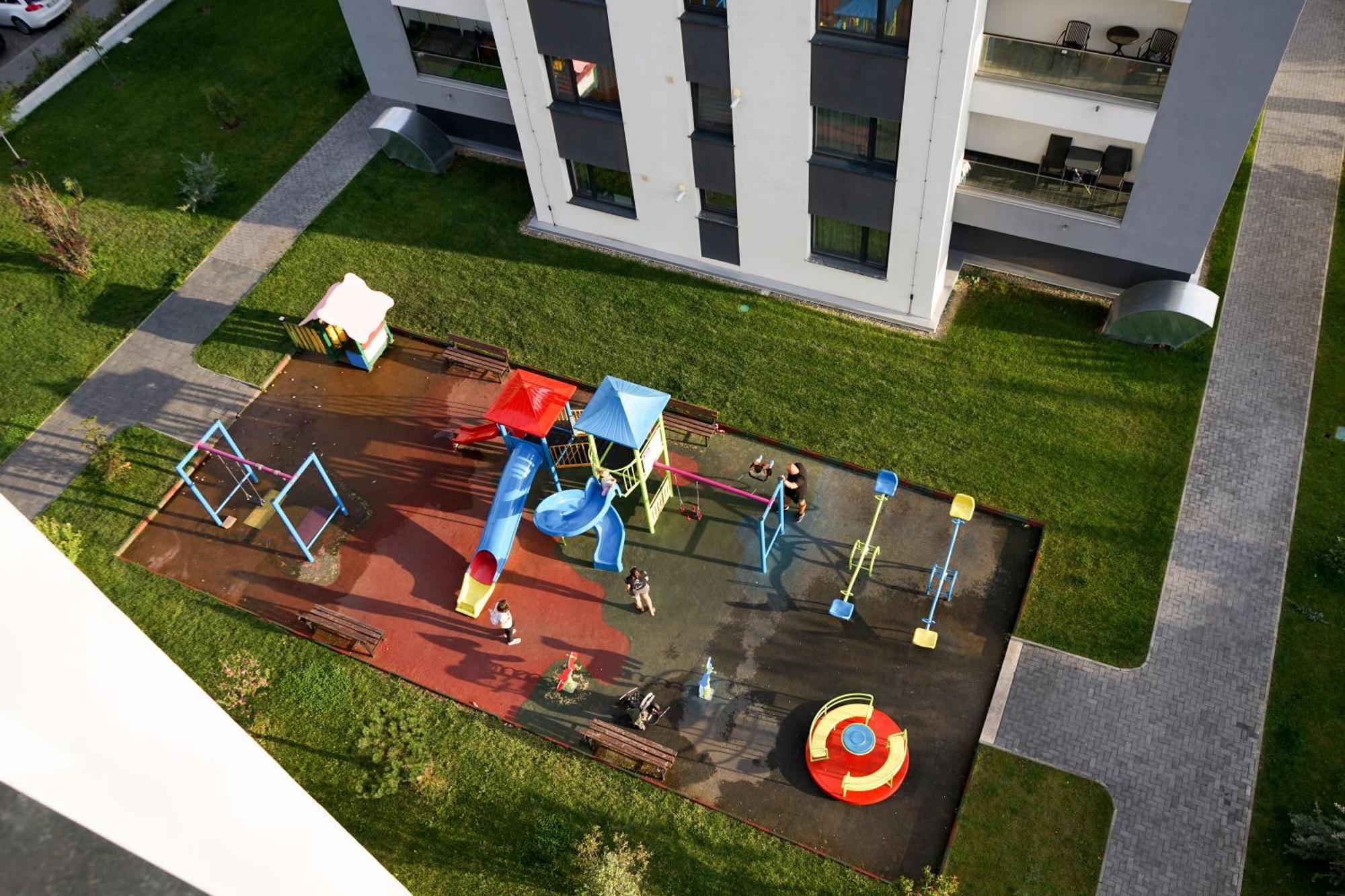 Mirandis Apartments - Comfort & Private Parking Near Coresi Mall บราชอฟ ภายนอก รูปภาพ