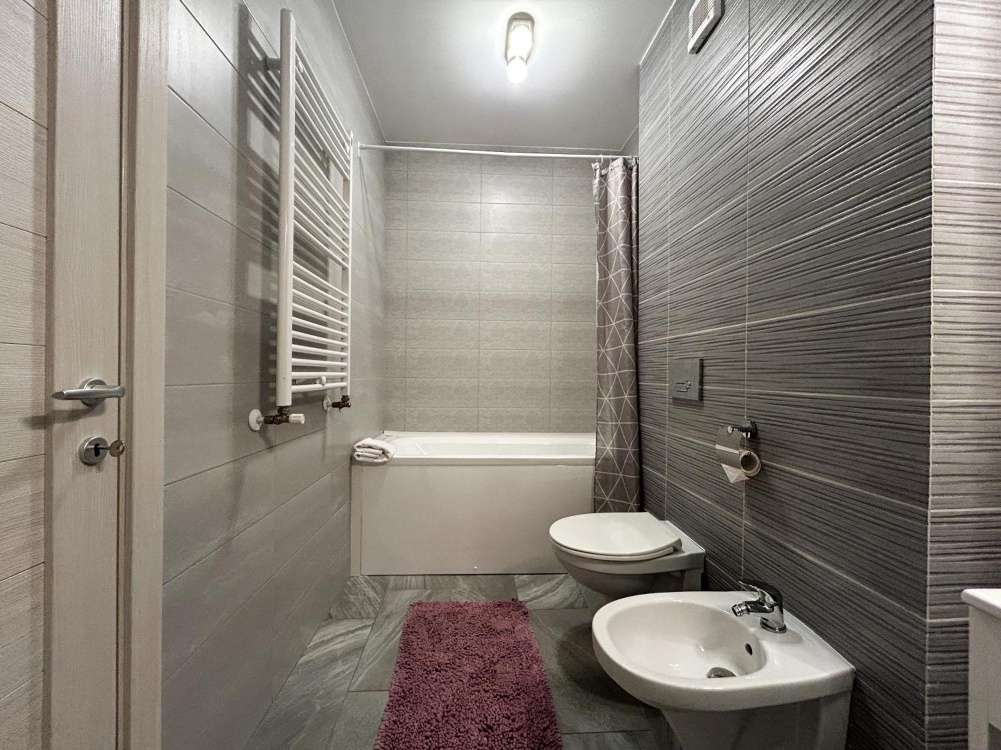 Mirandis Apartments - Comfort & Private Parking Near Coresi Mall บราชอฟ ภายนอก รูปภาพ
