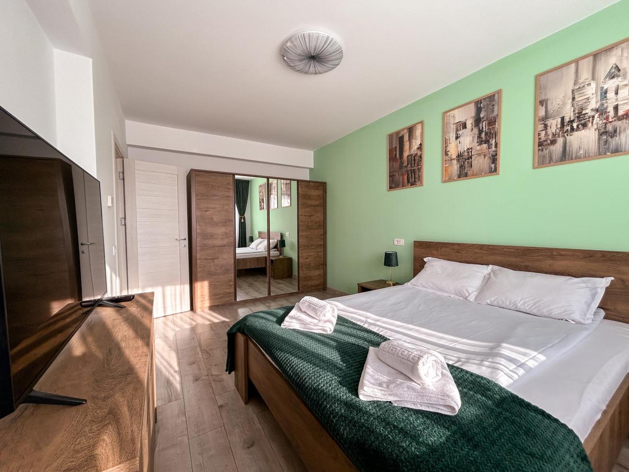 Mirandis Apartments - Comfort & Private Parking Near Coresi Mall บราชอฟ ภายนอก รูปภาพ